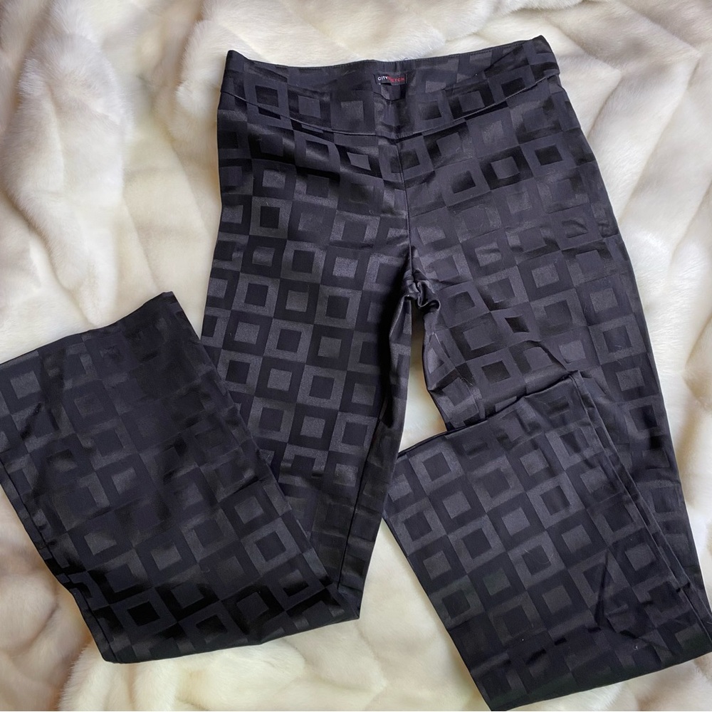 New York & Company size 4 square pattern flare pants